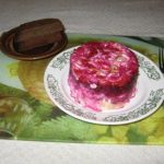 Новогодний рецепт с фото: Салат с красной икрой